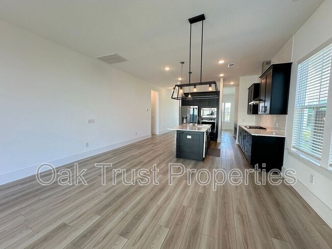 Building Photo - 178 Midtown Ave