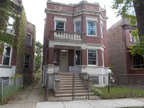 Building Photo - 5715 S Sangamon St