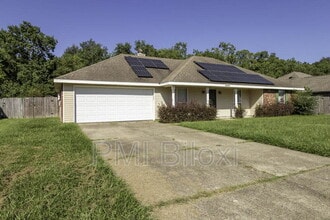 Building Photo - 13011 Windcrest Ln