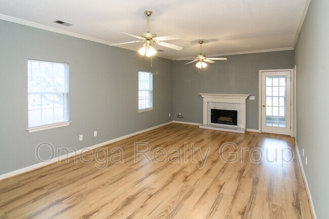 Foto del edificio - 180 Chase Creek Cir