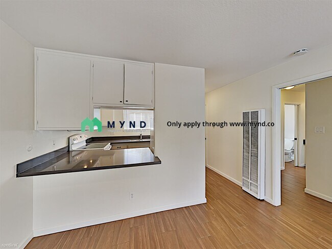 Foto del edificio - 1 br, 1 bath  - 2735 21st St