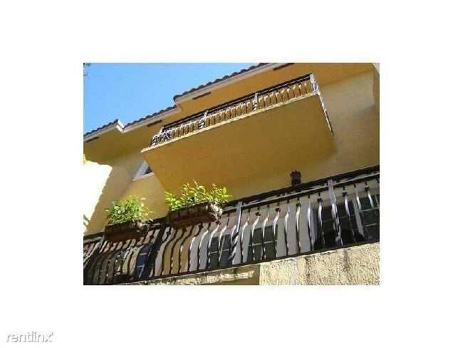 Foto del edificio - 2919 Coconut Ave