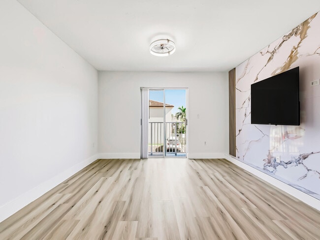 Building Photo - 2925 W 80th St