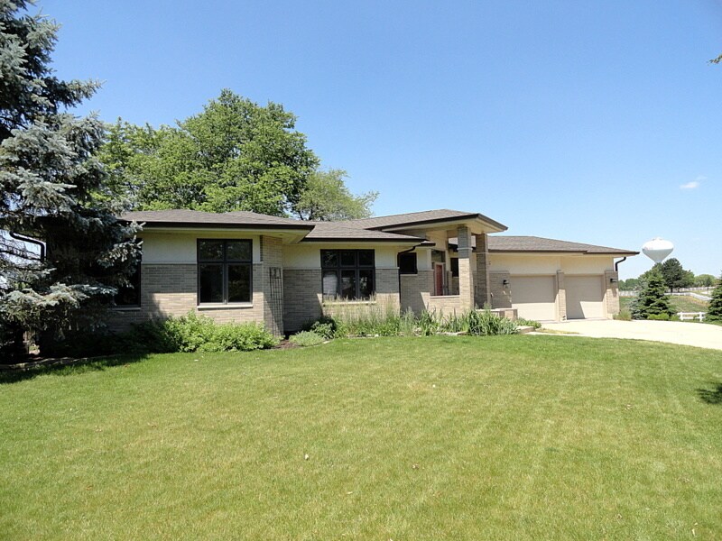 Primary Photo - 609 Millview Dr