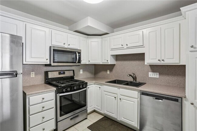 Building Photo - 2965 Pharr Ct S Northwest