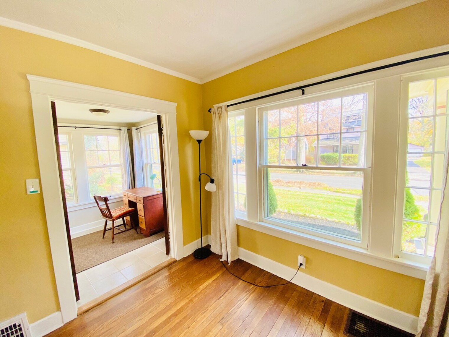 1611 Maple Rd Cleveland Heights, OH 44121 – photo 5