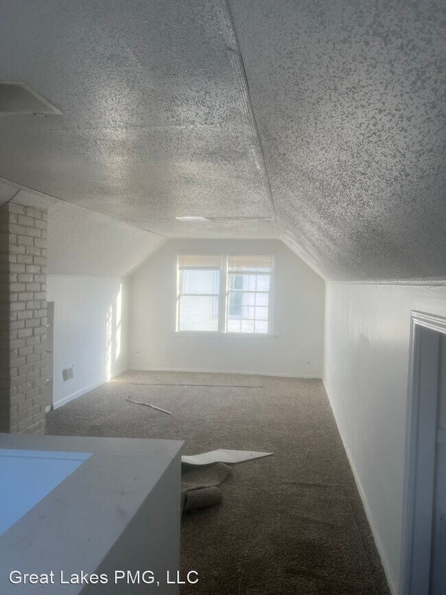 Building Photo - 3 br, 1 bath House - 8490 Auburn