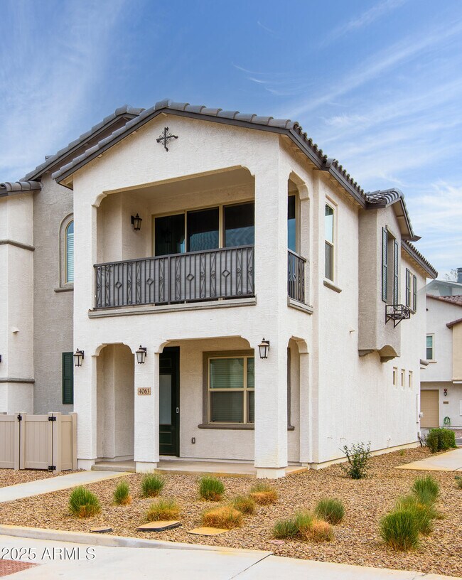 Building Photo - 4063 E Amoroso Dr