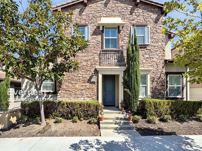 Primary Photo - 3343 Vittoria Loop