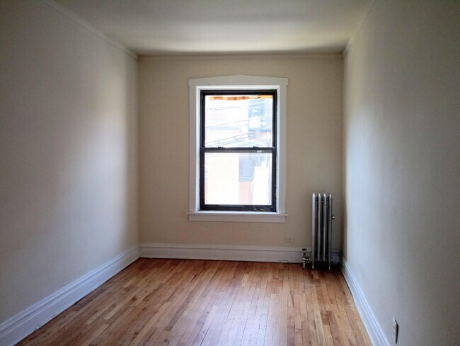Foto del edificio - 1471 W Carmen Ave