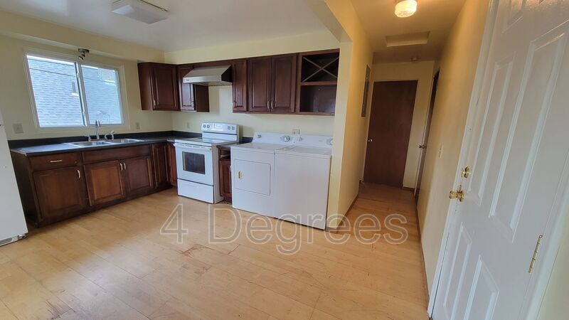 Foto principal - 903 E Hoffman Ave