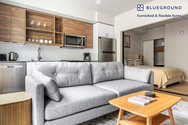 Foto del edificio - 2222 15th Ave W