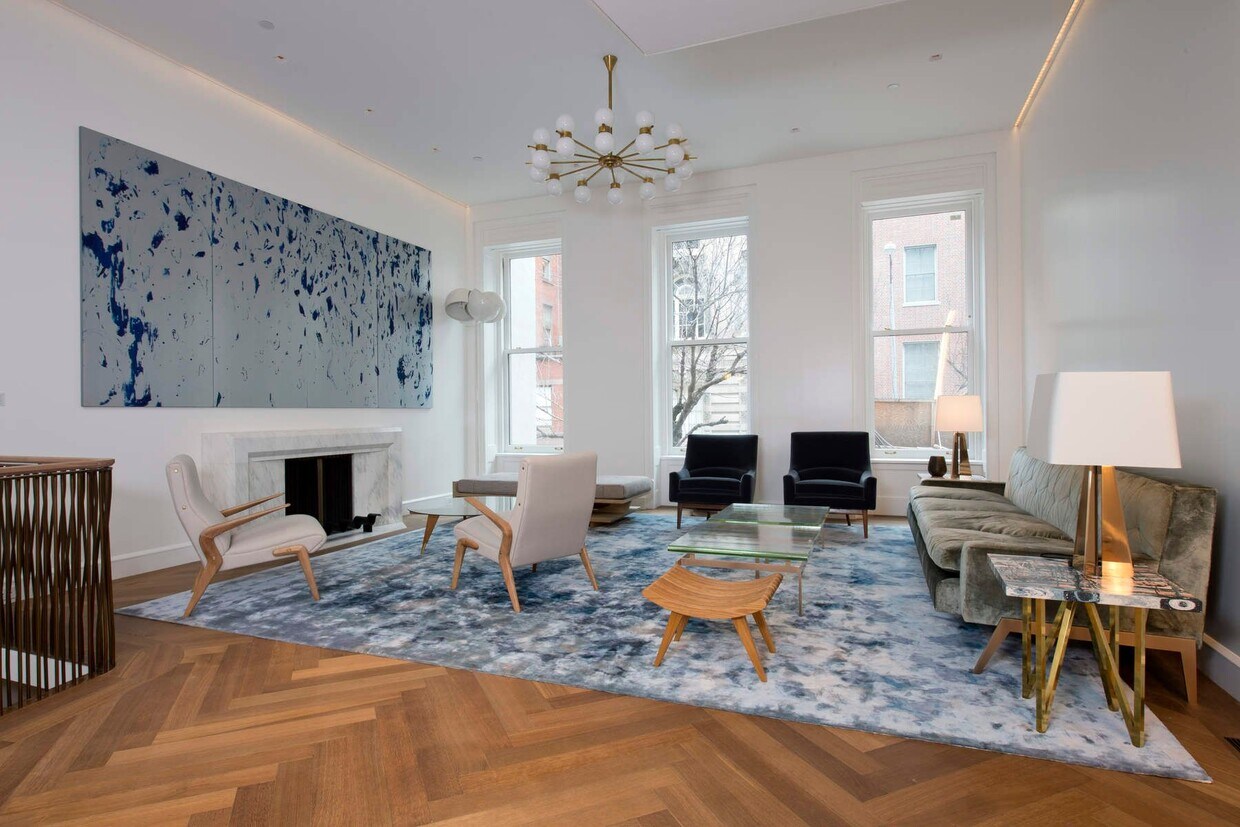 Primary Photo - 34 E 68th St
