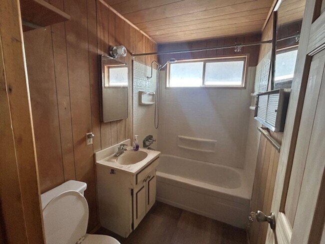 Foto del edificio - Moonridge 2 Bedroom with laundry room