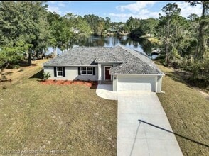 Building Photo - 5702 Lilac Rd
