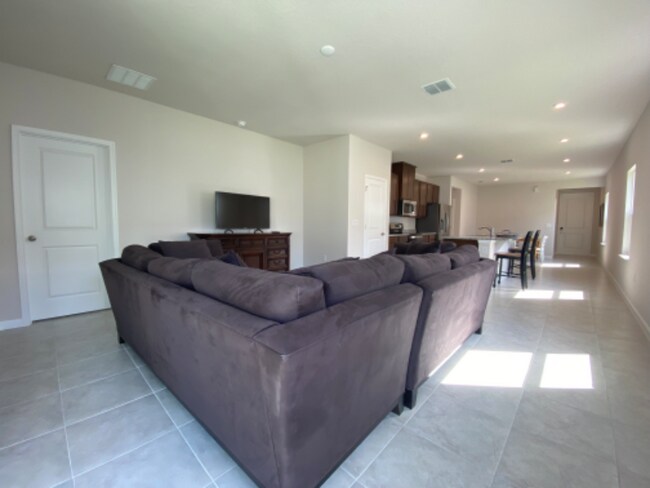 Building Photo - 11369 Streamsong Dr