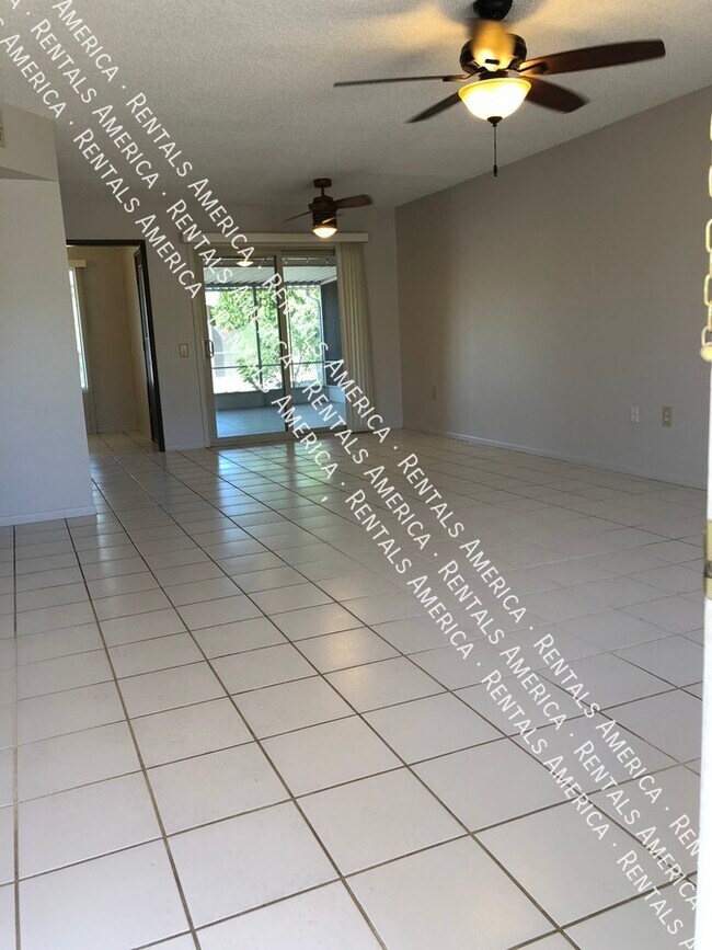 Foto del edificio - 9703 W Desert Hills Dr