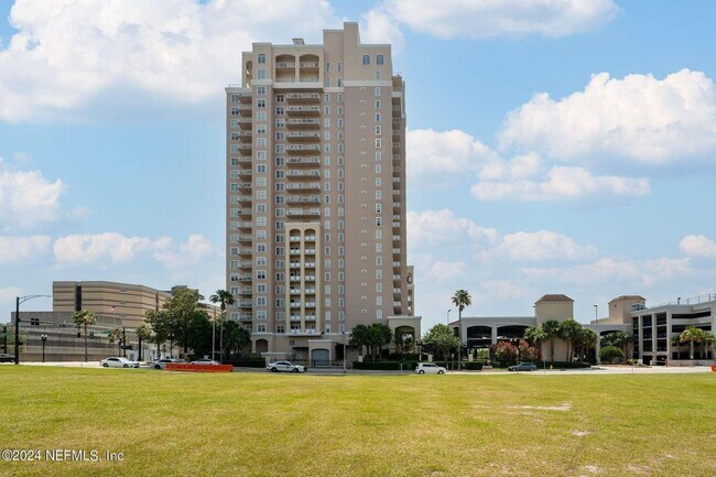 Foto del edificio - 400 E Bay St