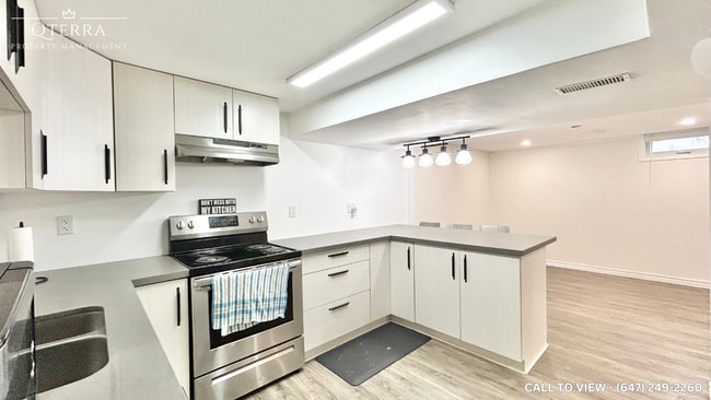 Photo du bâtiment - 420 Midwood Cres