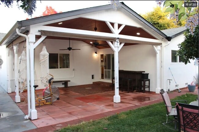 Foto del edificio - 118 Azucar Ave