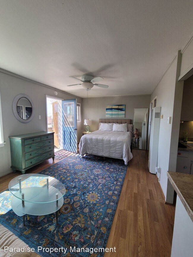 Building Photo - Studio, 1 bath House - 1642 Vista Del Mar ...