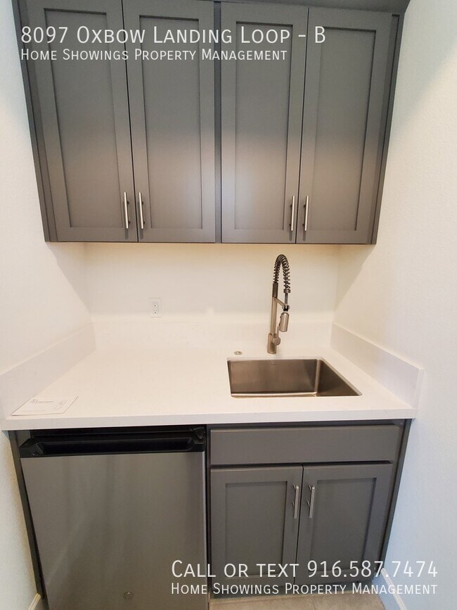 Foto del edificio - 8097 Oxbow Lndg Lp