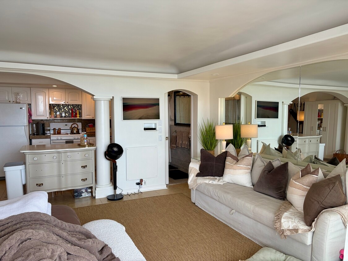 259 Lower Cliff Dr Unit 102, Laguna Beach, CA 92651 - Condo for Rent in ...