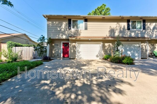 Building Photo - 1115 N Billen Ave