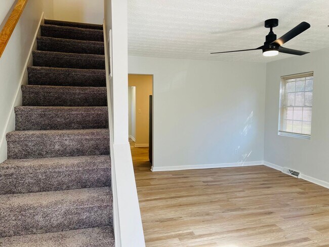 Foto del edificio - 2141 Thompson Ave SE