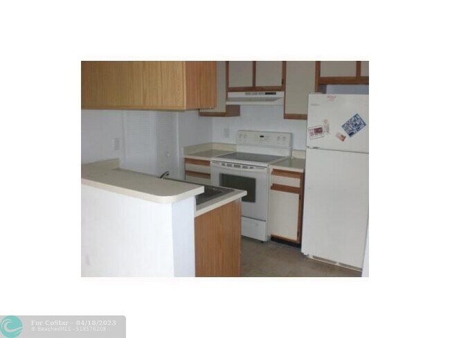 Building Photo - 1267 SW 46th Ave