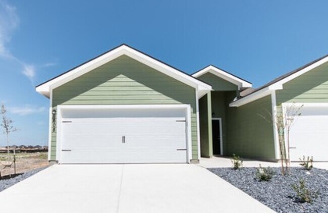 Foto del edificio - Luxury Duplex in Seguin! (Navarro ISD)