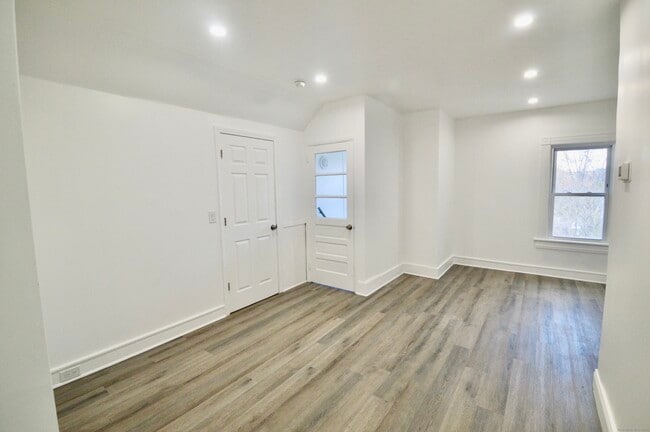 Foto del edificio - 161 Deacon St