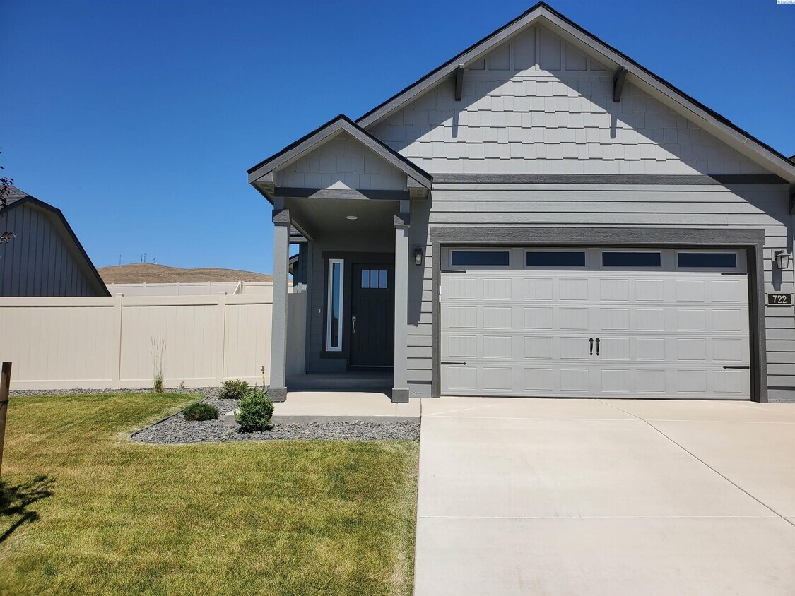 Foto principal - 722 Zee Pride Ln