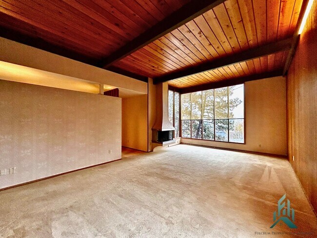 Foto del edificio - Mid-century Modern Single-family Home for Rent