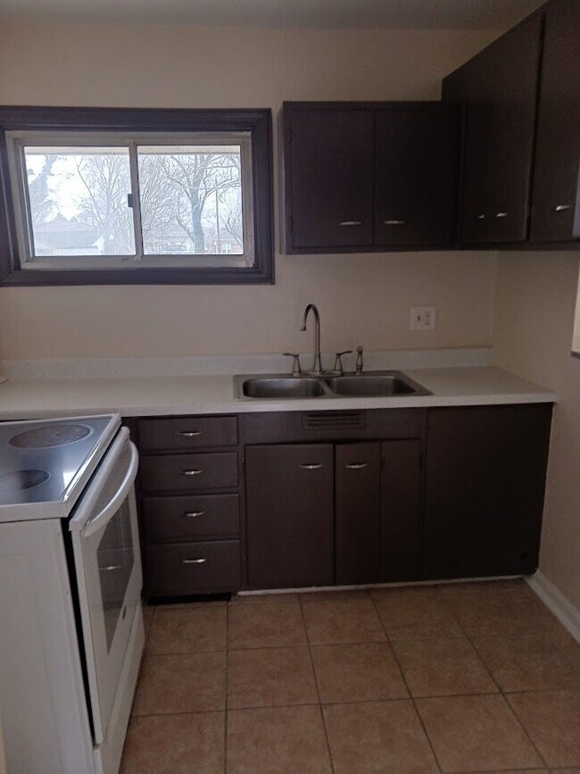 Foto del edificio - 1681 Brentwood Dr