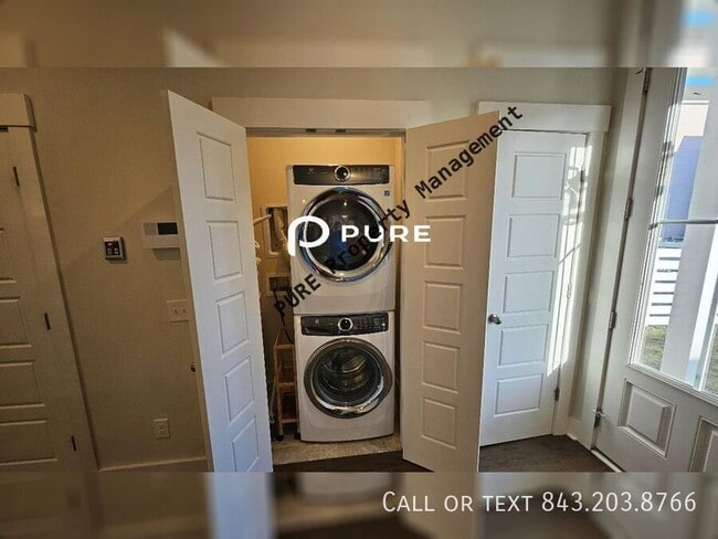 Building Photo - 1728 Indy Dr