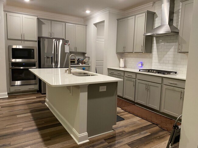 Kitchen - 2905 Baronial St