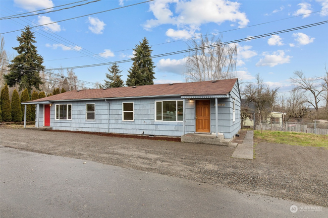 Building Photo - 3571 Portland Ave E