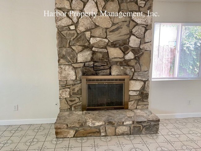 Building Photo - 25308 Cypress St