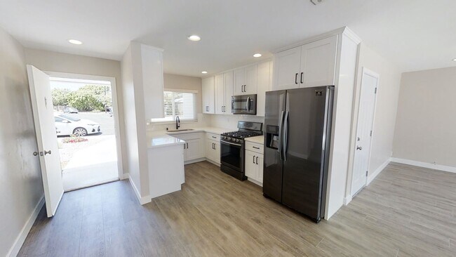 Foto del edificio - Beautiful home on Tipton with private yard!!