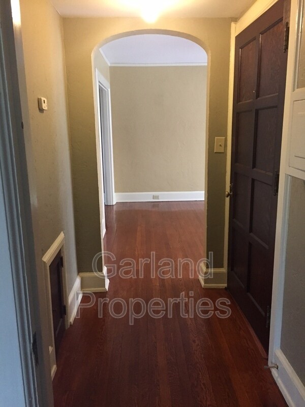 Foto del edificio - 2049 Windsor Ave SW