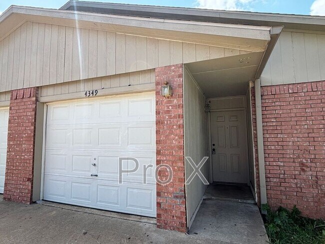 Building Photo - 4349 W Bluebird St