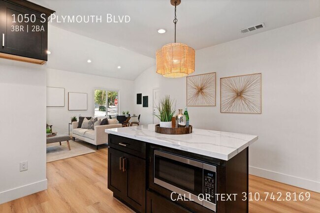 Foto del edificio - 1050 S Plymouth Blvd