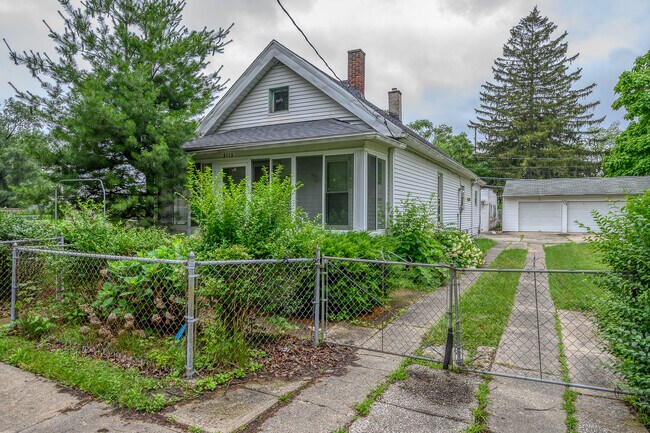 Building Photo - 3113 Pomeroy St