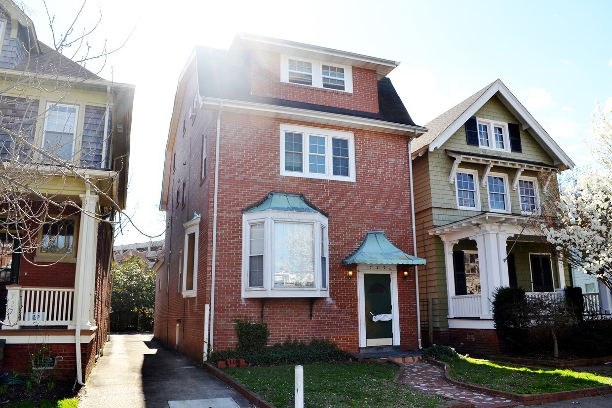 Primary Photo - 729 Westover Ave