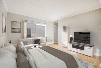 Building Photo - 15405 Vanowen St