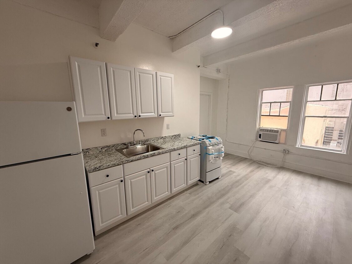 Building Photo - 237 23rd St