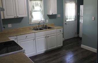 Building Photo - 6 S Main St