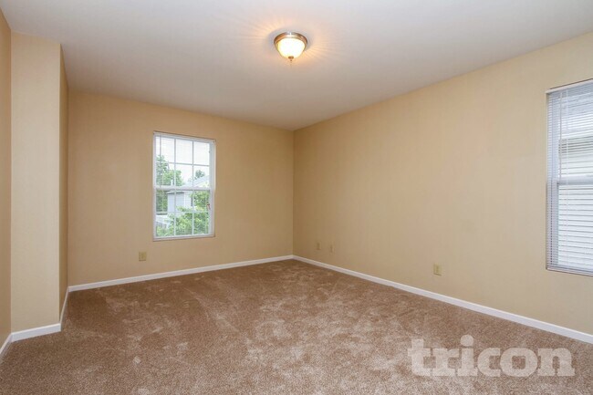 Foto del edificio - 1164 N Aberdeen Dr