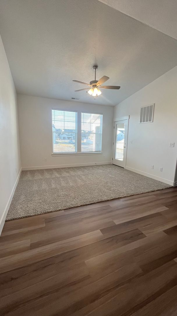 Foto del edificio - 3 Bedroom/2 Bathroom Condo in Lehi